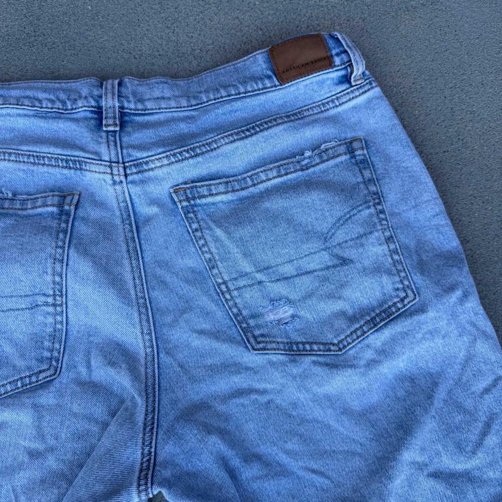 American Eagle Stovepipe Distressed Straight Leg Jeans Light Wash Size 14 - Picture 10 of 12